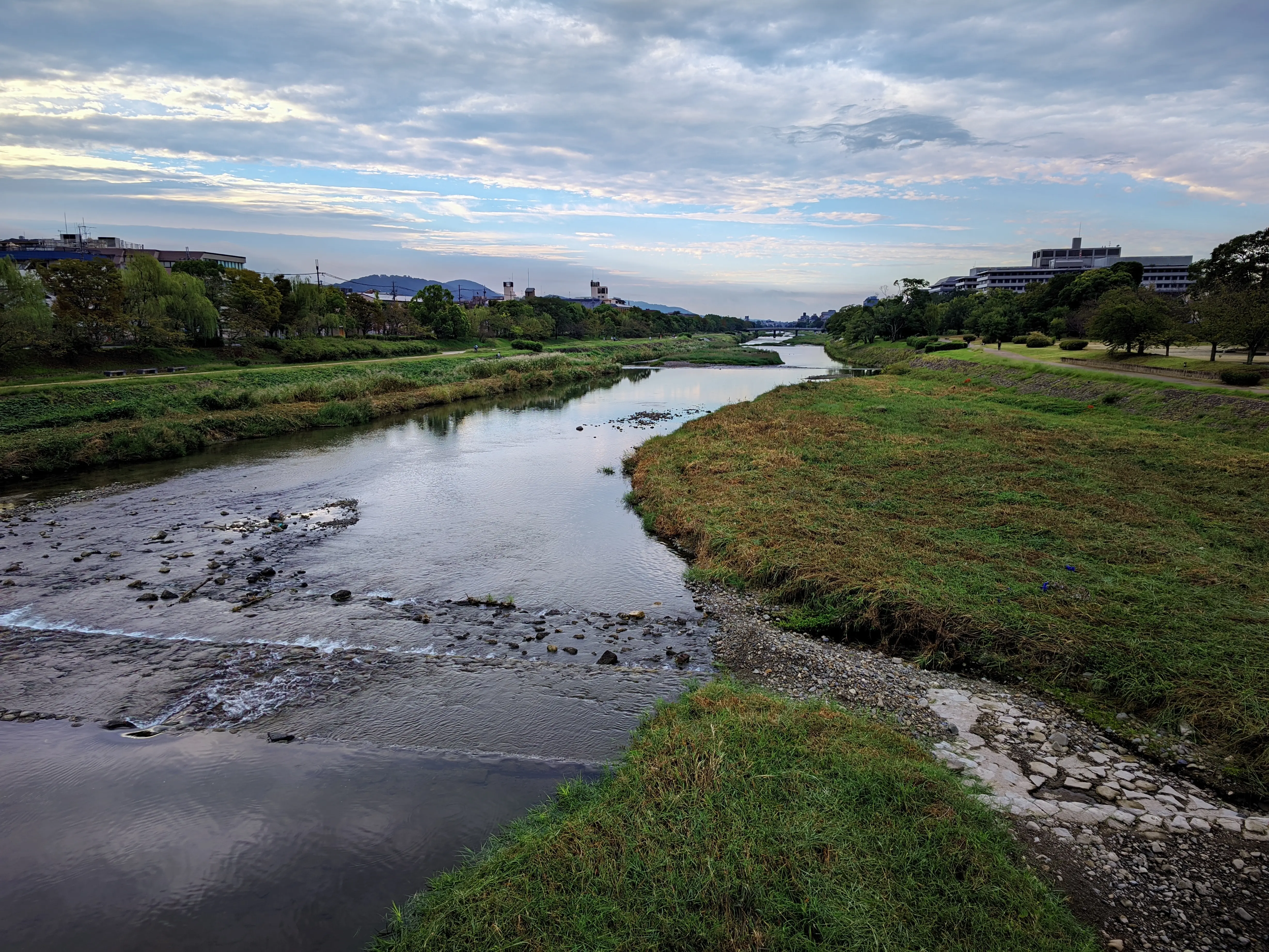 鸭川三角洲对面